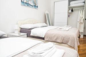 Apartments with WiFi Zagreb - 23666