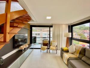 Cobertura de 3 dormitórios com spa