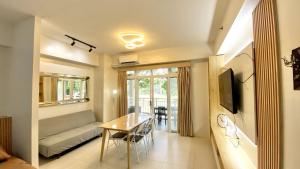 Pico de Loro Spacious and Modern Studio with balcony