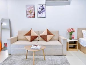 The Sóng Apartment - Peach Home