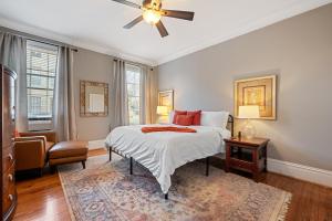 Top Of York Rooftop Patio 3 Bathrooms Movie Room-3-4