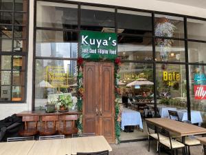 Cruise Ship Condo Escape Makati 300 Mbps Gym Swim Park 2271