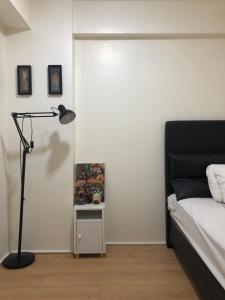 Moagi Stay Alamanda - Netflix Ready! at Bassura City Apartment