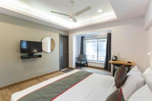 Super Townhouse Habitat New Town Rooms & Party Spaces