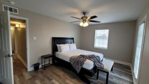 Lakeview New Orleans Townhome w King Bed & Game room