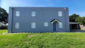 Lakeview New Orleans Townhome w King Bed & Game room