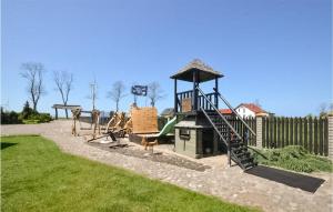 Lovely Apartment In Darlowo With Wifi