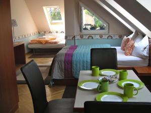 Apartma Az&uacute;r-H&aacute;z Sky Terrace S&aacute;rv&aacute;r Madžarska