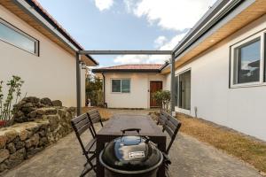 Jeju Stone Courtyard Pension