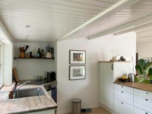 Leave City Life Feel Air And Sand