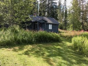 Charming Lakeside Cabin In The Heart Of Sweden