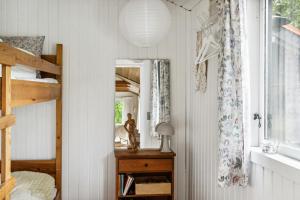 60S House In A Flower-Rich Garden In Kulhuse