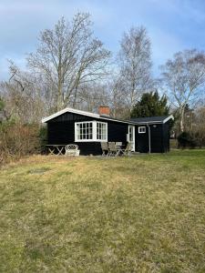 Cozy Cottage In Rågeleje Close To The Water