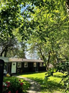 Oasis Near Beach With Space To Play