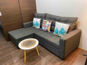 Cosmo Nest Air Skyline One BR Makati 2270 Gym Swim Park 300 Mbps