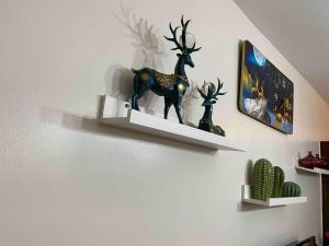 Cosmo Nest Air Skyline One BR Makati 2270 Gym Swim Park 300 Mbps