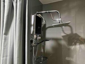 Cosmo Nest Air Skyline One BR Makati 2270 Gym Swim Park 300 Mbps