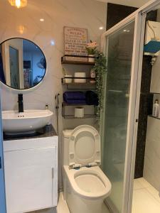 Full House The White Haven in Clark