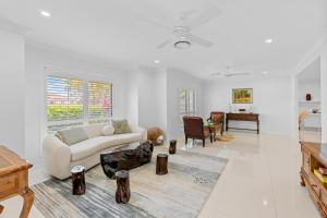 Burleigh Bliss Waterside Escape with Pool