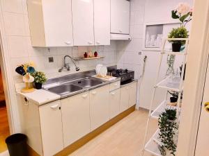 Samsung Jungang Station 2 minutes! COEX 3 minutes!