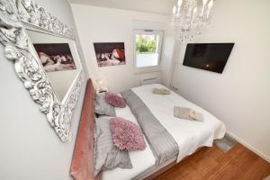 MM Luxury Apartments DIAMOND & SILVER