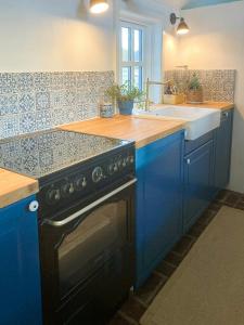 Historic House With Fjord View On Venø