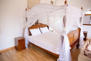 Adaaran Villa Bolgoda