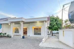 RedDoorz at Roma 88 Tomo Sumedang