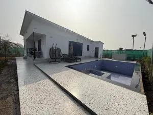 Dhaulidhar Farms - Greater Noida