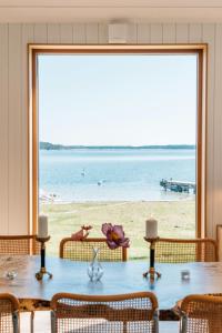 Island Home By Water And Sauna In Södermöja
