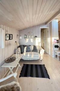 Family-Friendly Summer House Near The Beach