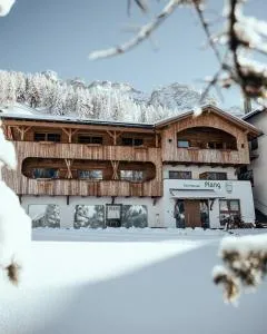 Plang Farmhouse - Col