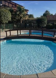 Appartements Le Cocon - Detente sous les pins avec piscine partagee : photos des chambres