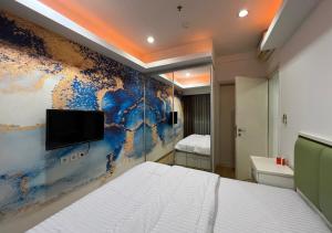 2 Bed Casa Grande Mall Kota Kasablanka Tower Montana By Travelibu