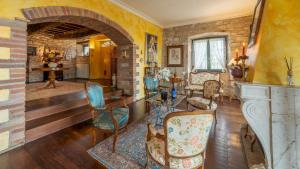 CASALE DELLE FARFALLE 12, Emma Villas