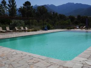 Villas Les anciennes ecuries, belle villa pour 12 personnes au coeur d-un vignoble avec piscine : photos des chambres