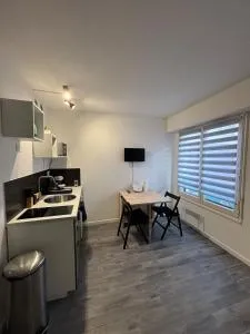 Studio équipé pour 2 personnes port olonna - La Chaume