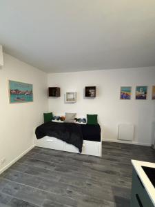 Studio équipé pour 2 personnes port olonna