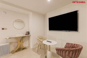 Deokcheon Den Basta Hotel