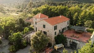 Villas Le chai, belle villa pour 13 personnes au coeur d-un vignoble avec piscine : photos des chambres