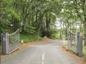 Holiday Cabin Sleeps 5 Glan Gwna Holiday Park