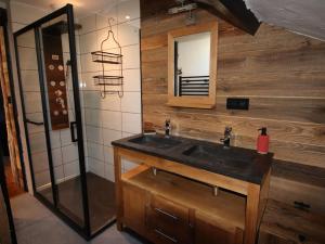 Chalets Chalet le Chantelevent for 24 Guests - Slope Views, Pool & Jacuzzi : photos des chambres