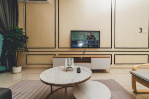 Marina Residence 3BR Shores Haven nr Midvalley CIQ by Our Stay