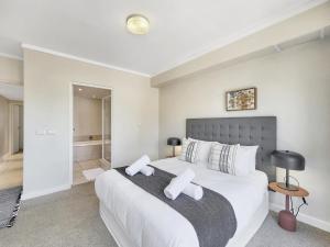 City family friendly apartment Aircon Parking