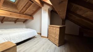 Appartements Chalet Epilobe - Superbe appartement montagne et cosy - 5 pers - 50m des pistes MAE-5161 : photos des chambres