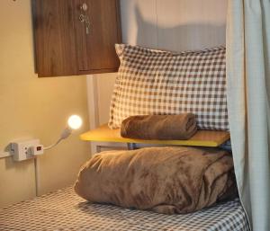 LushStay Hostel - Hanoi Train Street