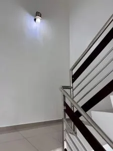 双层排楼民宿 - Segamat