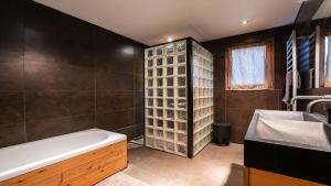 Large luxury chalet Megeve