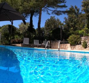 Villas Villa Tarentelle - heated pool and exceptional view : photos des chambres