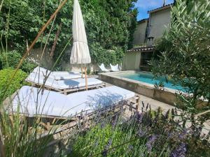 Le Mas Maillane, résidence du 18ème rénové, piscine et jardin privé